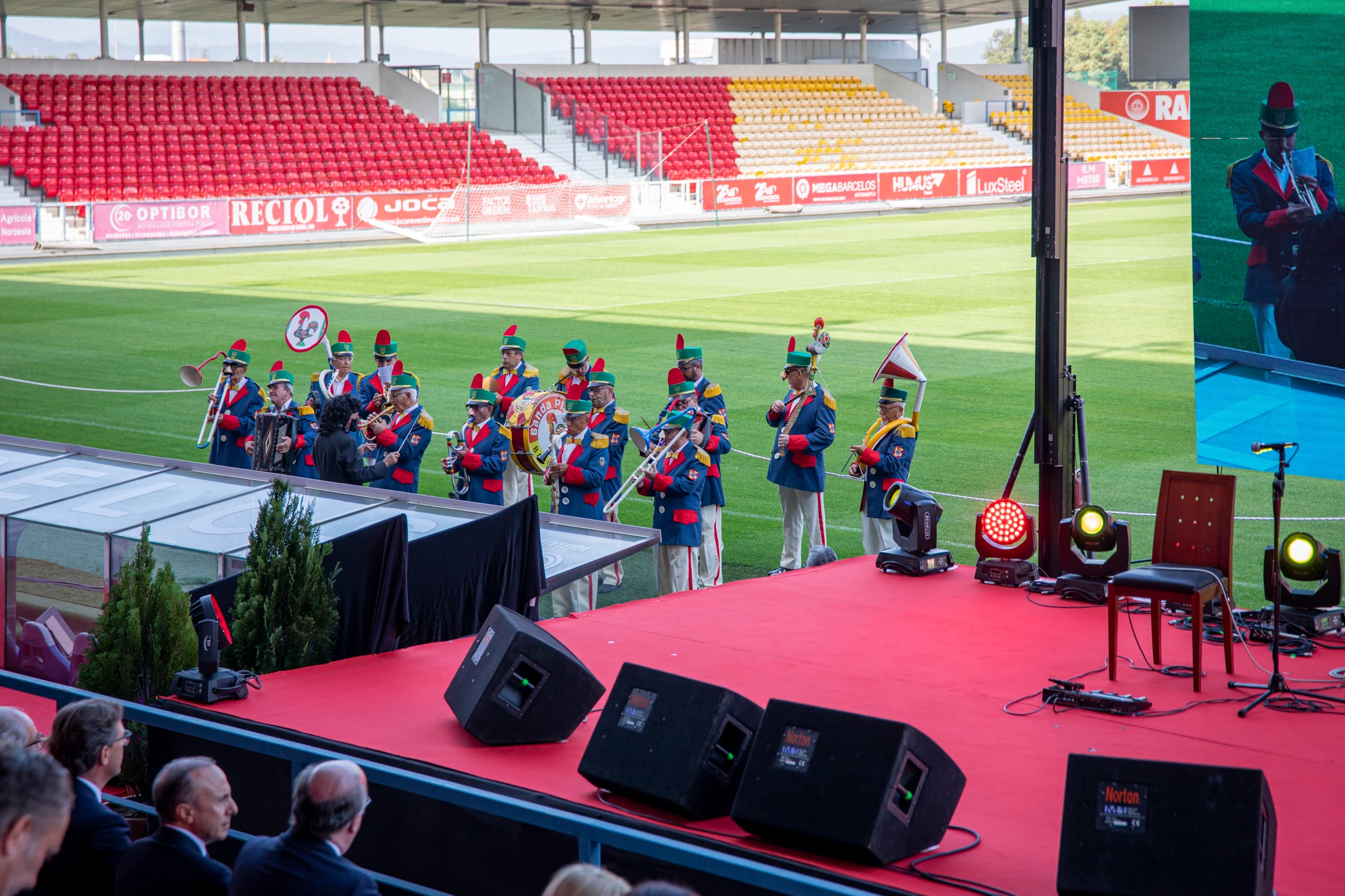 Banda Plástica de Barcelos em atuação